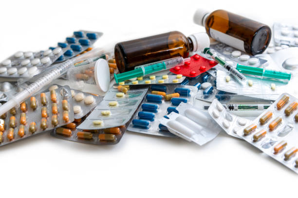 Coleta de medicamentos vencidos em clínicas