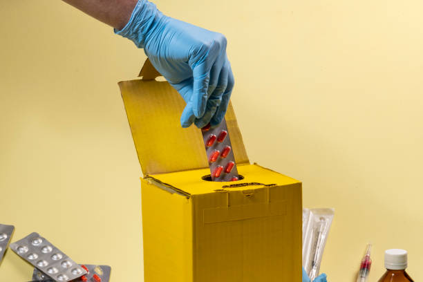 Descarte de medicamentos vencidos em drogarias