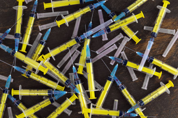 Recolhimento de materiais perfuro‑cortantes para clínicas